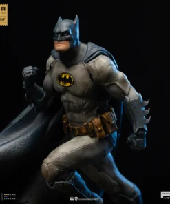 Batman Deluxe - Event Exclusive - DC Comics - Art Scale 1/10 - Iron Studios - Image 4