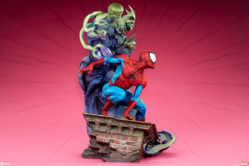 Spider-Man Premium Format™ Figure - Image 8