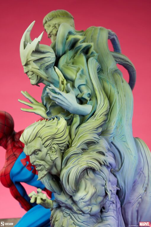 Spider-Man Premium Format™ Figure - Image 16