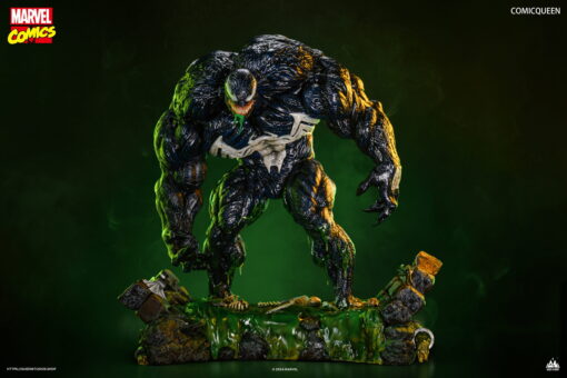 Queen Studios Spider-Man VS Venom 1/4  Statue - Premium Edition - Image 17