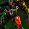Queen Studios Spider-Man VS Venom 1/4  Statue - Premium Edition