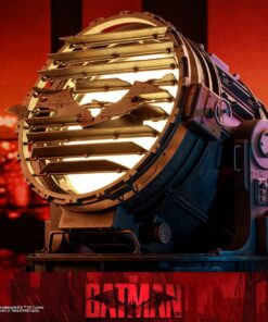 Alternative view of Batman and Bat-Signal Collectible Set