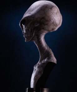 Reptilian Grey Bust By ECC - Image 3