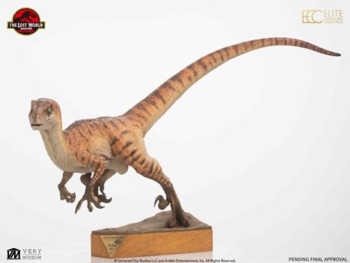 ELITE CREATURE COLLECTIBLE PRESENTS: The Lost World: Jurassic Park Male Velociraptor Maquette - Image 13