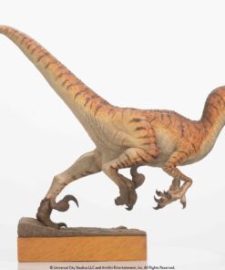 ELITE CREATURE COLLECTIBLE PRESENTS: The Lost World: Jurassic Park Male Velociraptor Maquette - Image 6