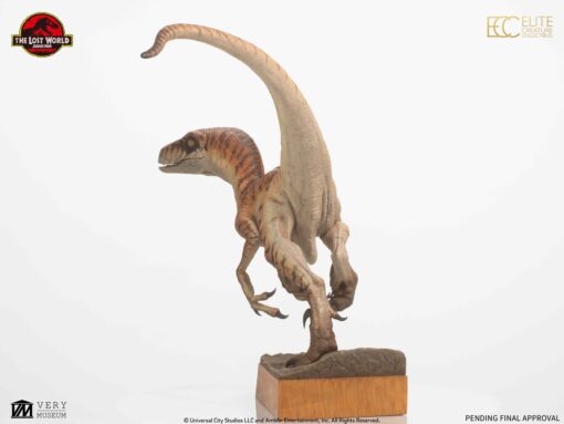ELITE CREATURE COLLECTIBLE PRESENTS: The Lost World: Jurassic Park Male Velociraptor Maquette - Image 5