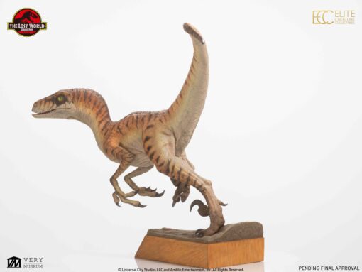 ELITE CREATURE COLLECTIBLE PRESENTS: The Lost World: Jurassic Park Male Velociraptor Maquette - Image 4