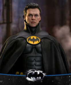 Batman (Deluxe Version) Sixth Scale Figure - Hot Toys - Image 6