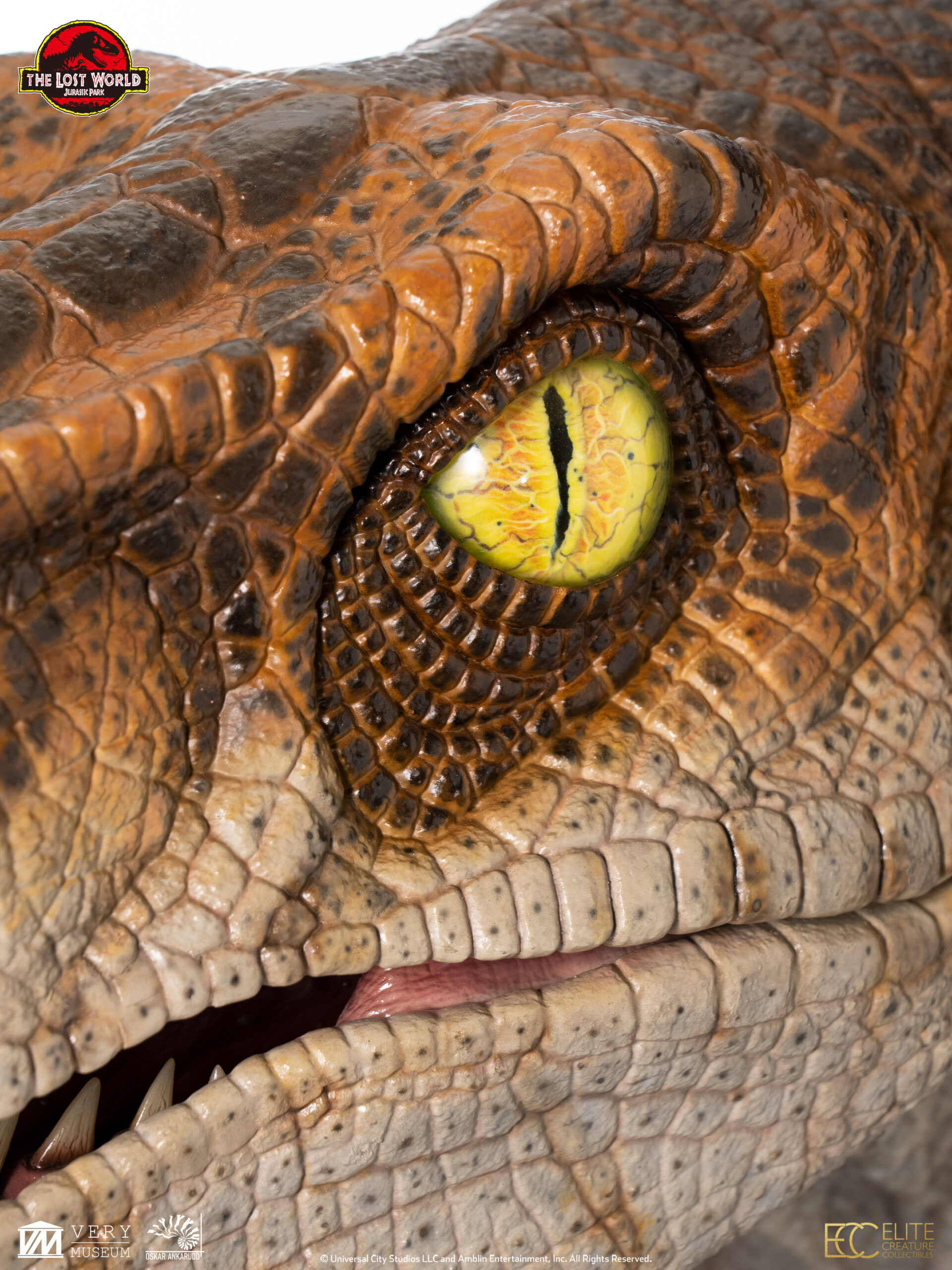 ELITE CREATURE COLLECTIBLE PRESENTS: The Lost World: Jurassic Park Male Velociraptor Life-Size Bust - Image 2