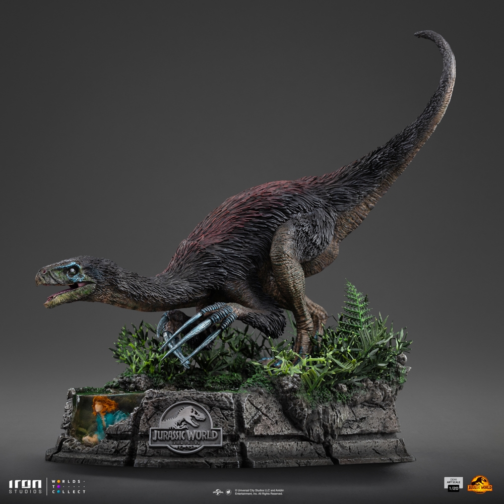 Therizinosaurus 1:10 Scale Statue by Iron Studios - Image 6