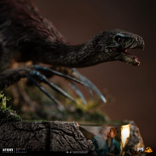 Therizinosaurus 1:10 Scale Statue by Iron Studios - Image 12