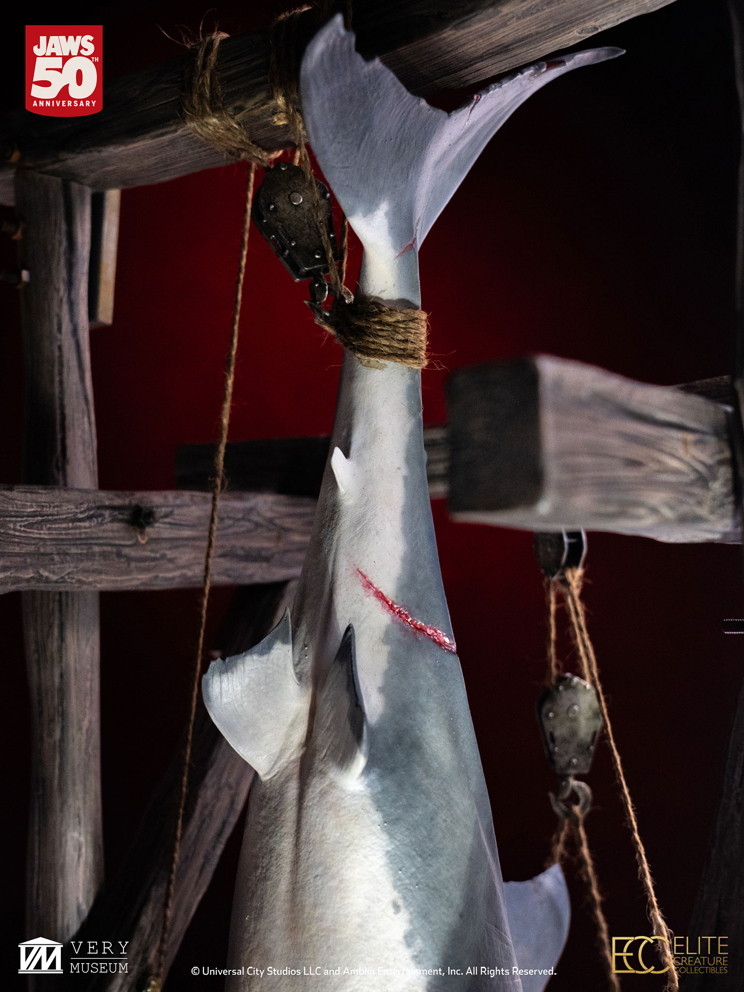 ELITE CREATURE COLLECTIBLES PRESENTS: Jaws 1/12 Scale Maquette - Image 8