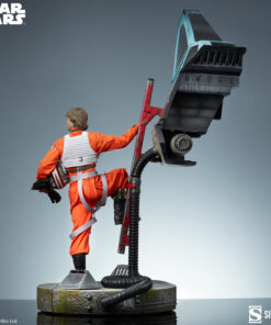 Luke Skywalker™ & X-Wing: Red Five, Standing By Premium Format™ Figure - Sideshow Collectibles - Image 7