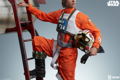 Luke Skywalker™ & X-Wing: Red Five, Standing By Premium Format™ Figure - Sideshow Collectibles - Image 11
