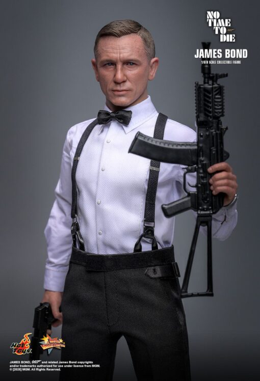 James Bond Sixth Scale Figure by Hot Toys - Image 19
