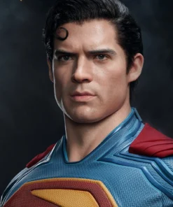 Alternative view of Superman (2025) 1/1 Scale Statue - Queen Studios