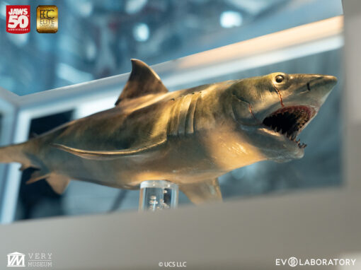 ELITE CREATURE COLLECTIBLES PRESENTS: Jaws Bronze 1/18 Scale Statue - Image 10