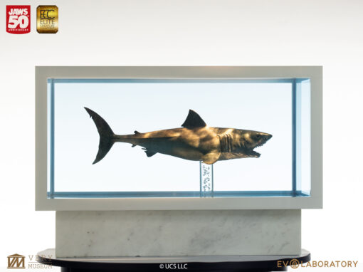 ELITE CREATURE COLLECTIBLES PRESENTS: Jaws Bronze 1/18 Scale Statue - Image 3
