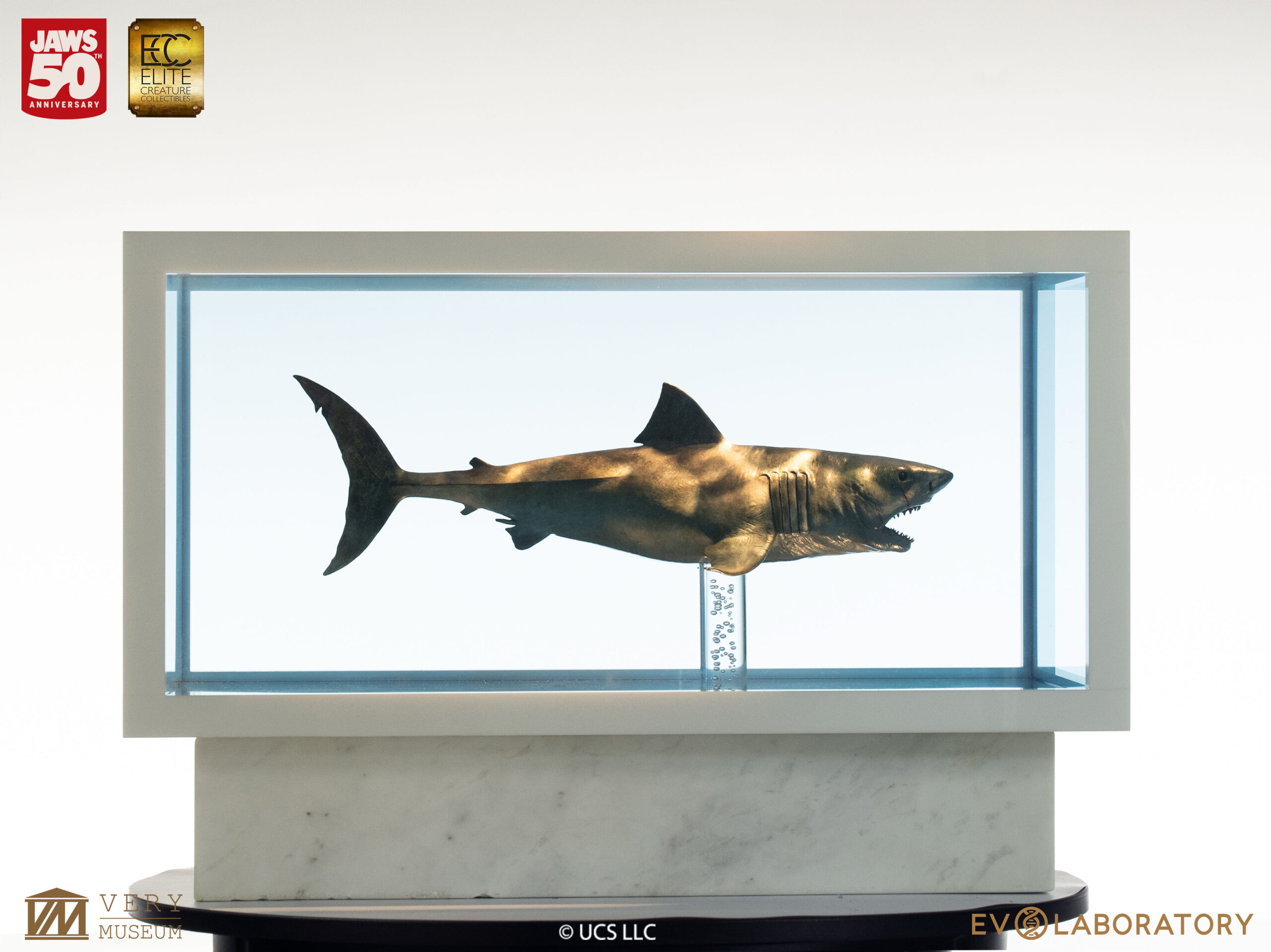 ELITE CREATURE COLLECTIBLES PRESENTS: Jaws Bronze 1/18 Scale Statue - Image 3