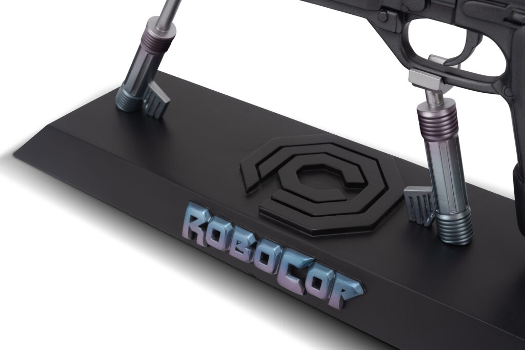 hollywood-collectibles-group-robocop-robocop-auto-9-life-size-prop-replica-gallery-68b1e1afde7a5