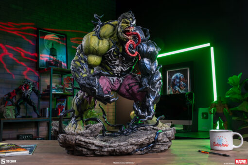 Venomized Hulk Premium Format™ Figure - Sideshow Collectibles - Image 11