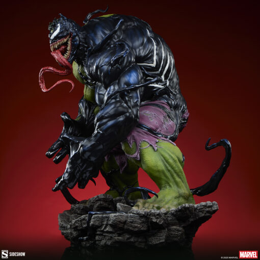 Venomized Hulk Premium Format™ Figure - Sideshow Collectibles - Image 4