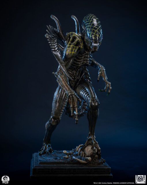 GRID ALIEN 1:2 SCALE STATUE - PCS Collectibles