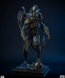 GRID ALIEN 1:2 SCALE STATUE - PCS Collectibles - Image 4