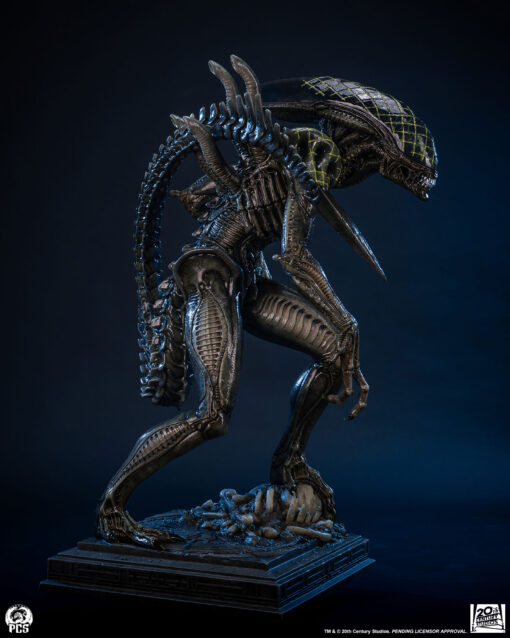 GRID ALIEN 1:2 SCALE STATUE - PCS Collectibles - Image 11