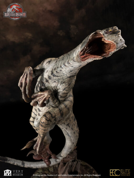 ELITE CREATURE COLLECTIBLES PRESENTS:  Jurassic Park III: Female Velociraptor  "White Queen" Maquette - Image 2