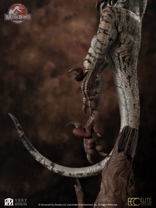 ELITE CREATURE COLLECTIBLES PRESENTS:  Jurassic Park III: Female Velociraptor  "White Queen" Maquette - Image 11