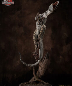 ELITE CREATURE COLLECTIBLES PRESENTS:  Jurassic Park III: Female Velociraptor  "White Queen" Maquette - Image 5