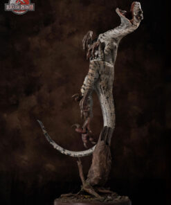 ELITE CREATURE COLLECTIBLES PRESENTS:  Jurassic Park III: Female Velociraptor  "White Queen" Maquette - Image 3