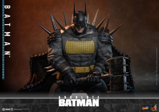 Batman™ Sixth Scale Figure by Hot Toys - Image 10