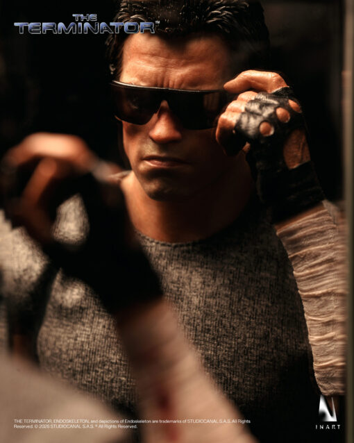INART – The Terminator  -  T-800 1/6 Collectible Figure - Image 5