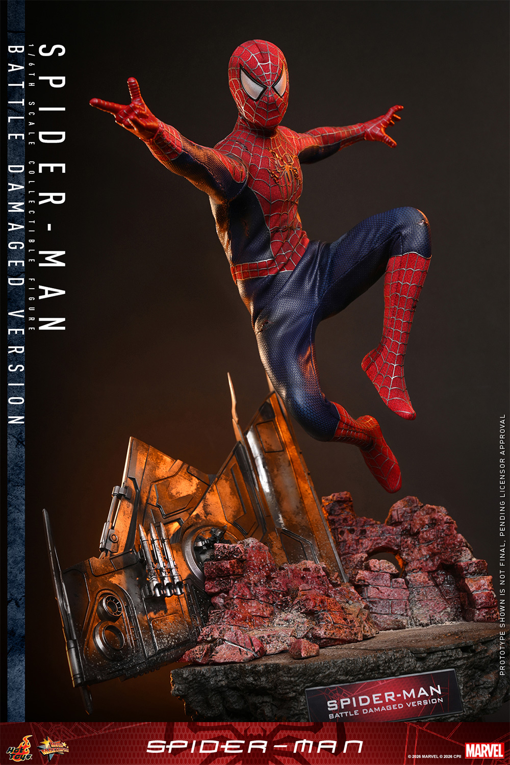 Spider-Man (Battle Damaged Version) Sixth Scale Figure - Hot Toys
