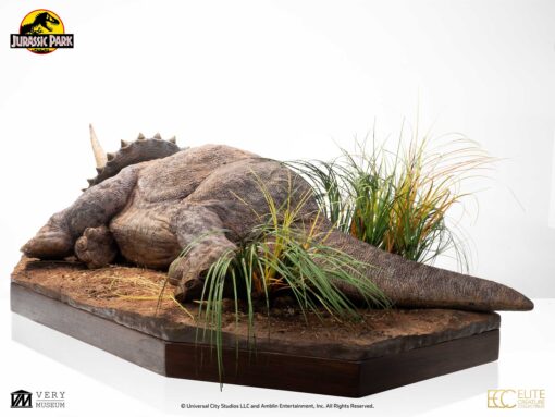 ELITE CREATURE COLLECTIBLES PRESENTS: Jurassic Park Sick Triceratops β 1:8 Scale Maquette - Image 10
