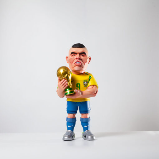 Ronaldo R9 Art Toy Statue 38cm by FMC – Funny Model Club - Image 3