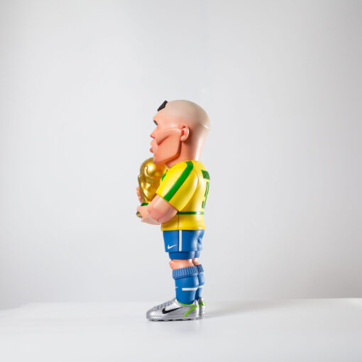 Ronaldo R9 Art Toy Statue 38cm by FMC – Funny Model Club - Image 5