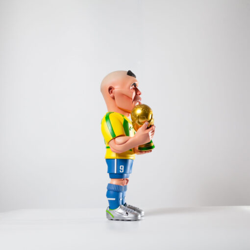 Ronaldo R9 Art Toy Statue 38cm by FMC – Funny Model Club - Image 7