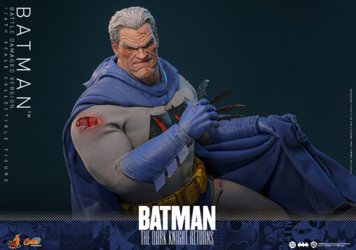 Batman™ (Battle Damaged Version) Sixth Scale Figure - Hot Toys - Image 7
