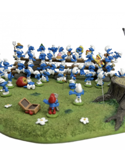 Alternative view of The Smurfs Family Photo metal diorama By Pixi