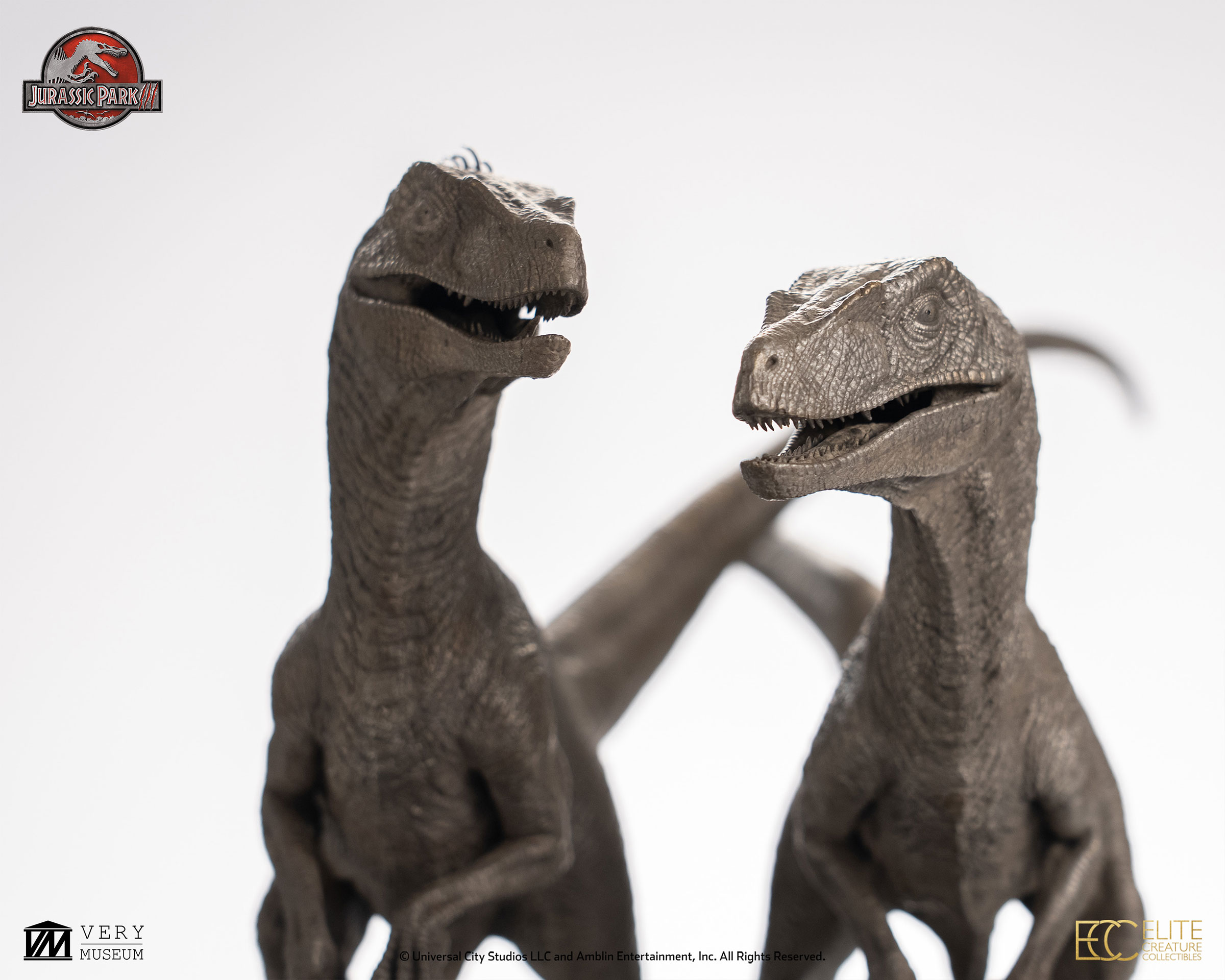 Jurassic Park 3 Pair of Velociraptors – 1/8 Scale Bronze - ECC - Image 2