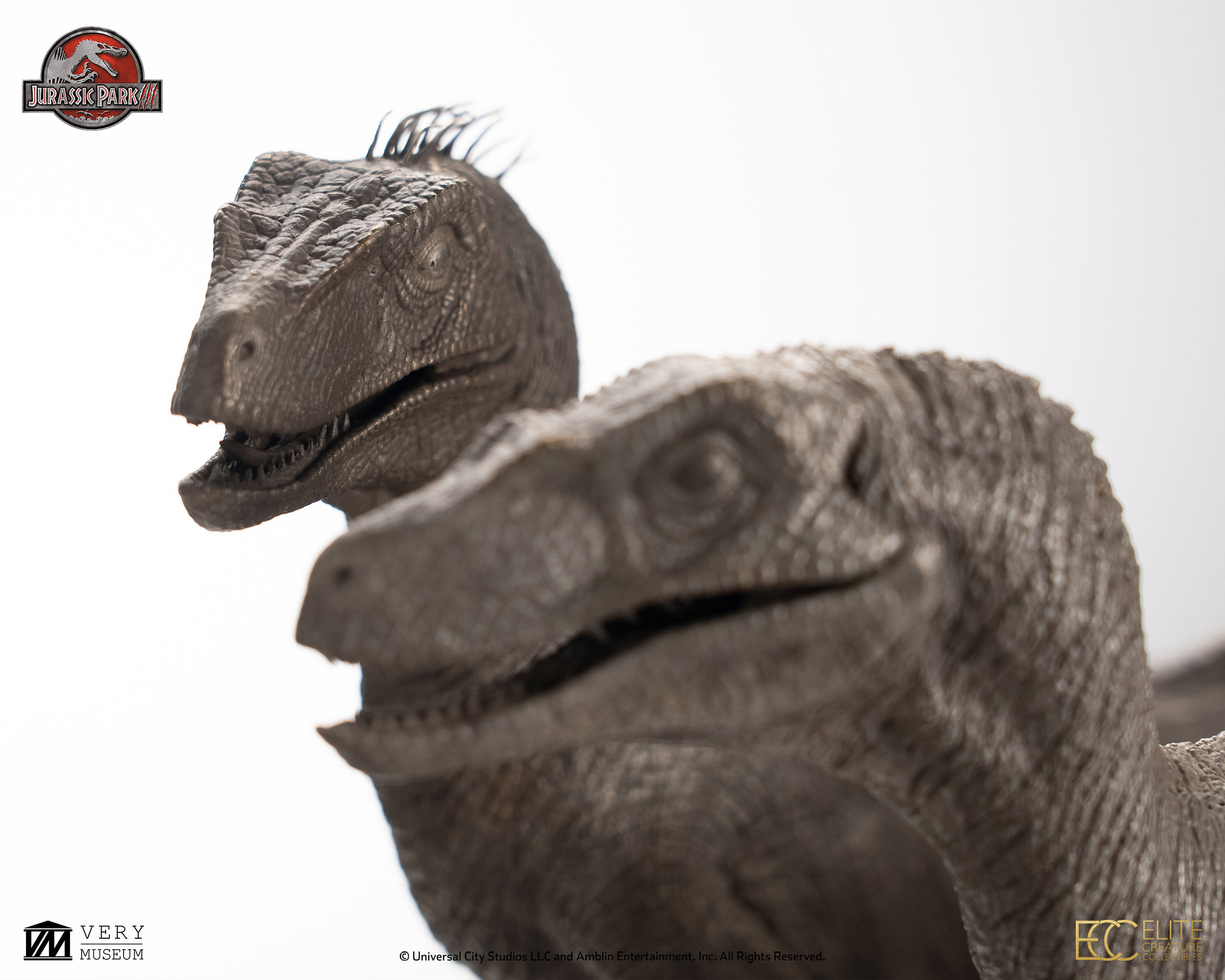 Jurassic Park 3 Pair of Velociraptors – 1/8 Scale Bronze - ECC - Image 11