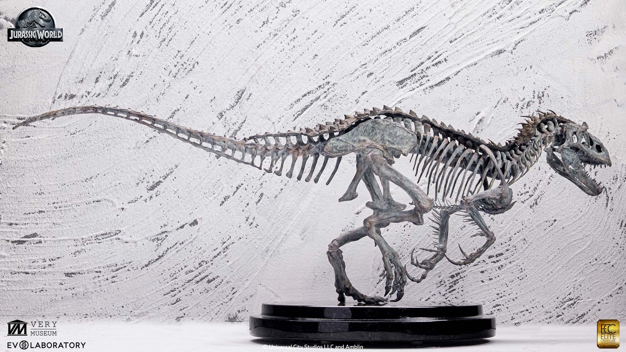 ELITE CREATURE COLLECTIBLES PRESENTS: Jurassic World – Indominus Rex Skeleton Bronze 1/24 Scale - Image 5