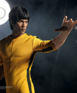 INART - Bruce Lee (Yellow Jumpsuit) 1/6 Collectible Figure - Image 3