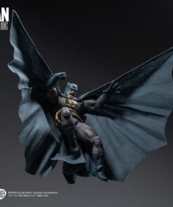 INART Action - Batman: The Dark Knight Returns - Batman (Blue Suit) Action Figure - Image 4